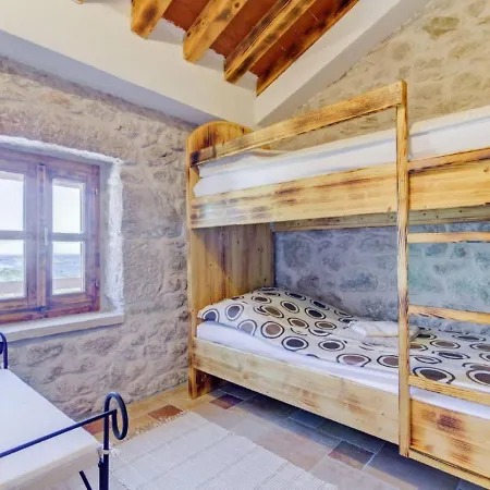 Holiday home Lovely In